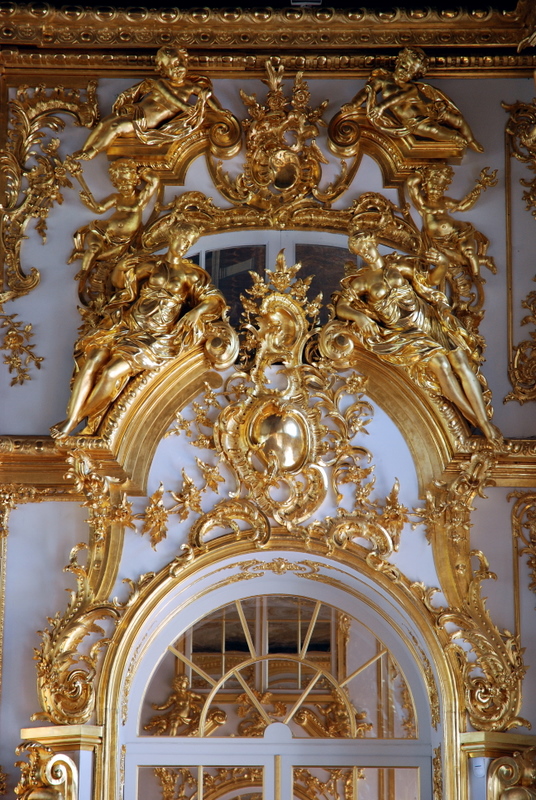 La Grande salle de bal du palais de Catherine, Pouchkine, Russie.