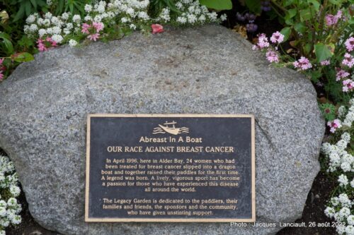 Legacy Garden, A Breast and a Boat, Vancouver, Colombie Britannique