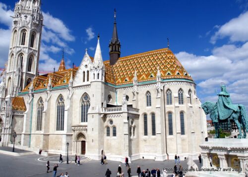 Église Matthias et statue d'Étienne 1er, Budapest, Hongrie