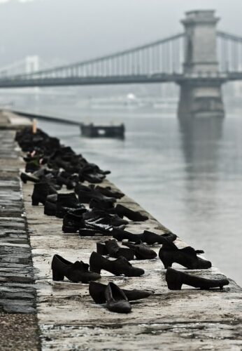 Chaussures au bord du Danube, Budapest, Hongrie