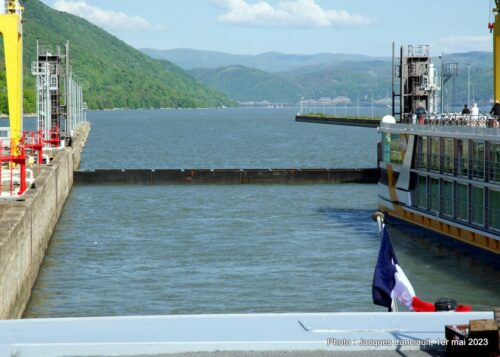 Écluses du barrage des Portes de Fer, entre Roumanie et Serbie