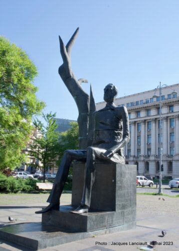 Monument Iuliu Maniu, place de la Révolution, Bucarest, Roumanie