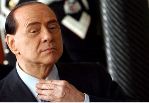  Silvio Berlusconi dément toute velléité de démission
.